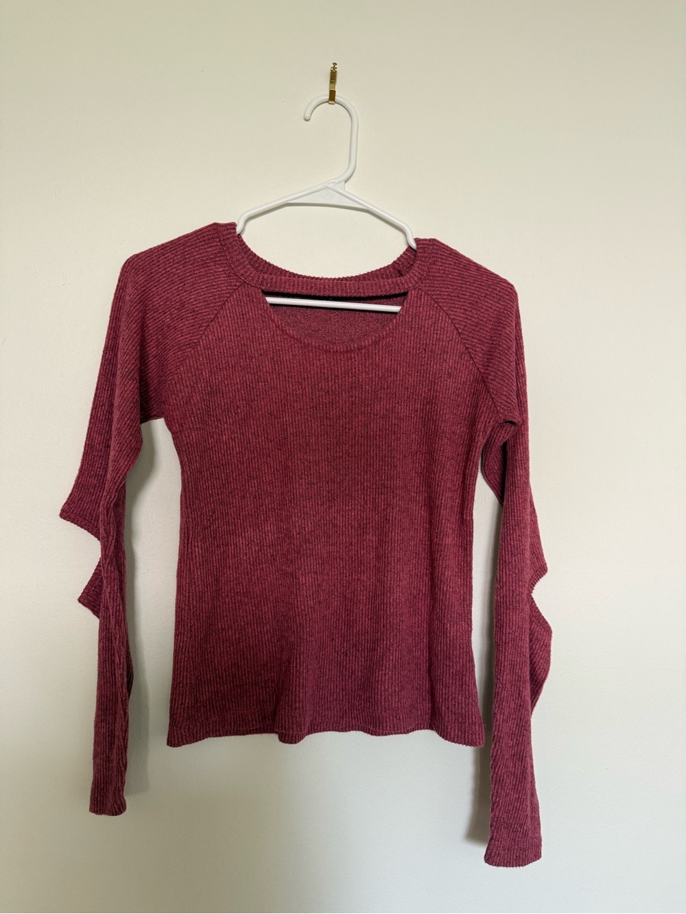 Ribbed Long-Sleeve Cutout Top in Burgundy